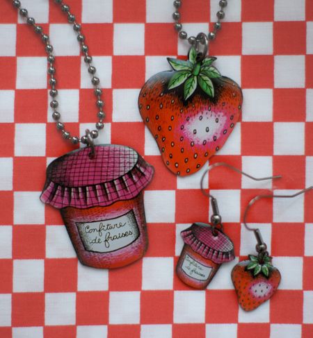 Exclu-collier-fraise